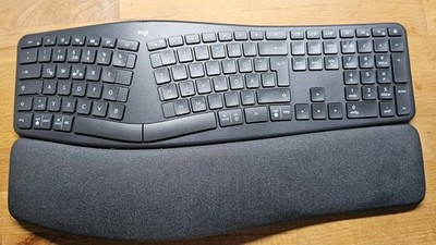 Logitech ERGO K860 QWERTZ Kabellose, ergonomische Tastatur - schwarz