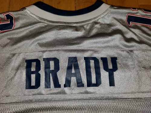 2005 Reebok On Field Tom Brady Silver NEW ENGLAND PATRIOTS Men NFL Team JERSEY M - Picture 14 of 15