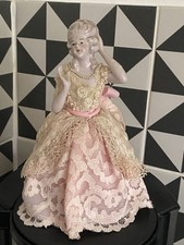 Poupée de collection en porcelaine, robe vintage dentelle (D'occasion