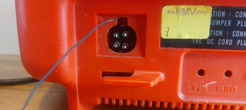 Sanyo Portable Deluxe Model 12-T224 Red Vintage Retro TV Prop Black And White - Picture 12 of 22