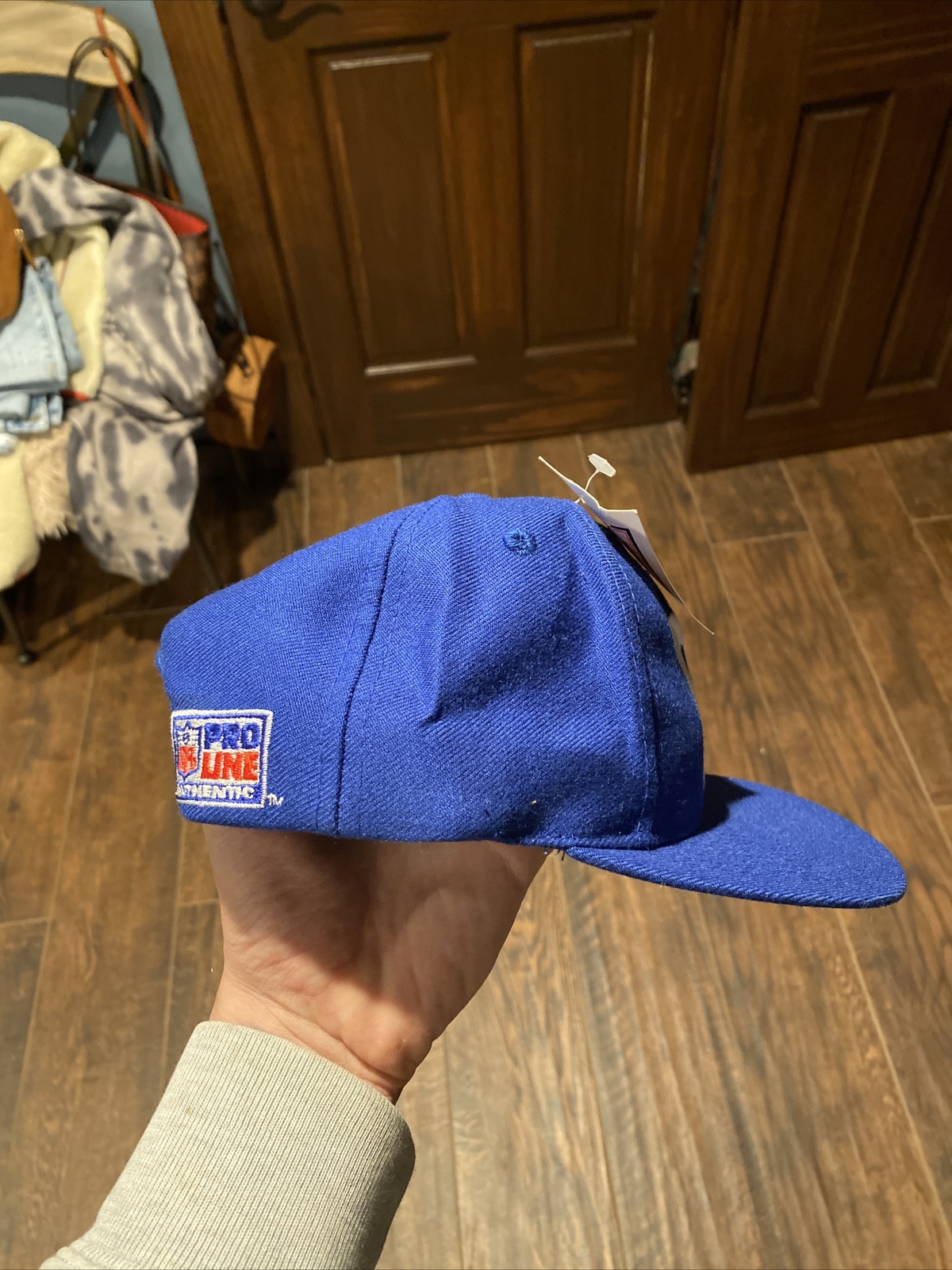 Picture 2 of 11