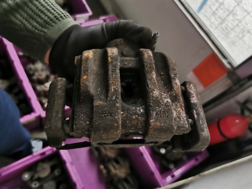 BMW 3er E90 E91 320d Bremssattel Bremszange Vorne Rechts ATE 54/22 576