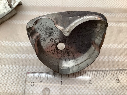 4 Antique Primitive Metal Tin Cookie Cutters Birds Chickens Flat Back Handles.T1 - Picture 4 of 9