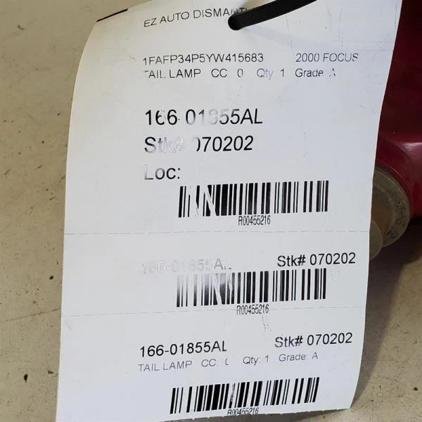 2000-2001, Ford Focus, luz trasera izquierda conductor sedán, número de pieza - 1S4X-13405-BA Foto 4 de 4