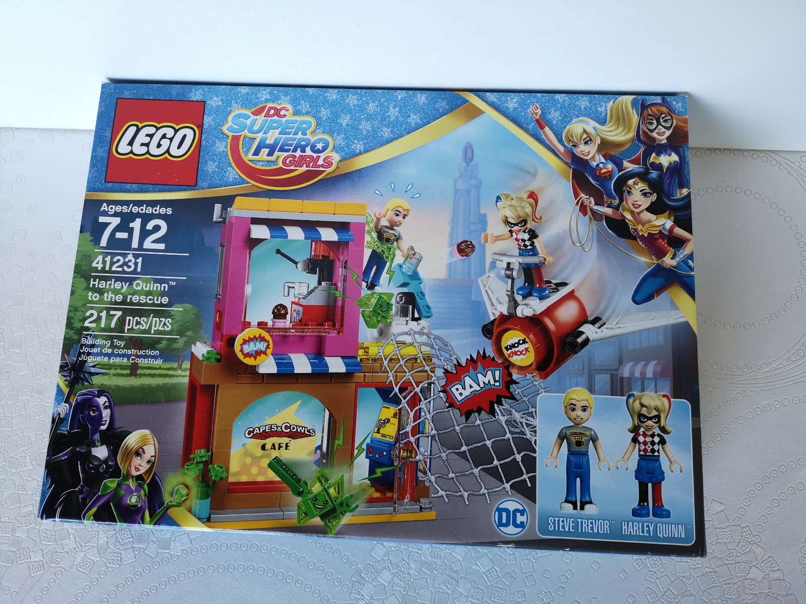 LEGO DC Super Hero Girls 41231 avec jet lance-projectiles pour stimuler l'imagination