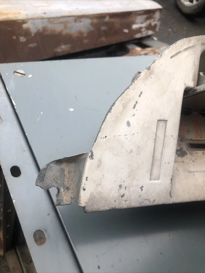 Buick Invicta 1960 tablero calibre espejo bisel panel de instrumentos, legible Foto 2 de 4