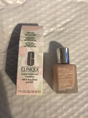 Clinique Superbalanced MakeUp - No. 01 / CN 13.5 Petal 30ml/1oz