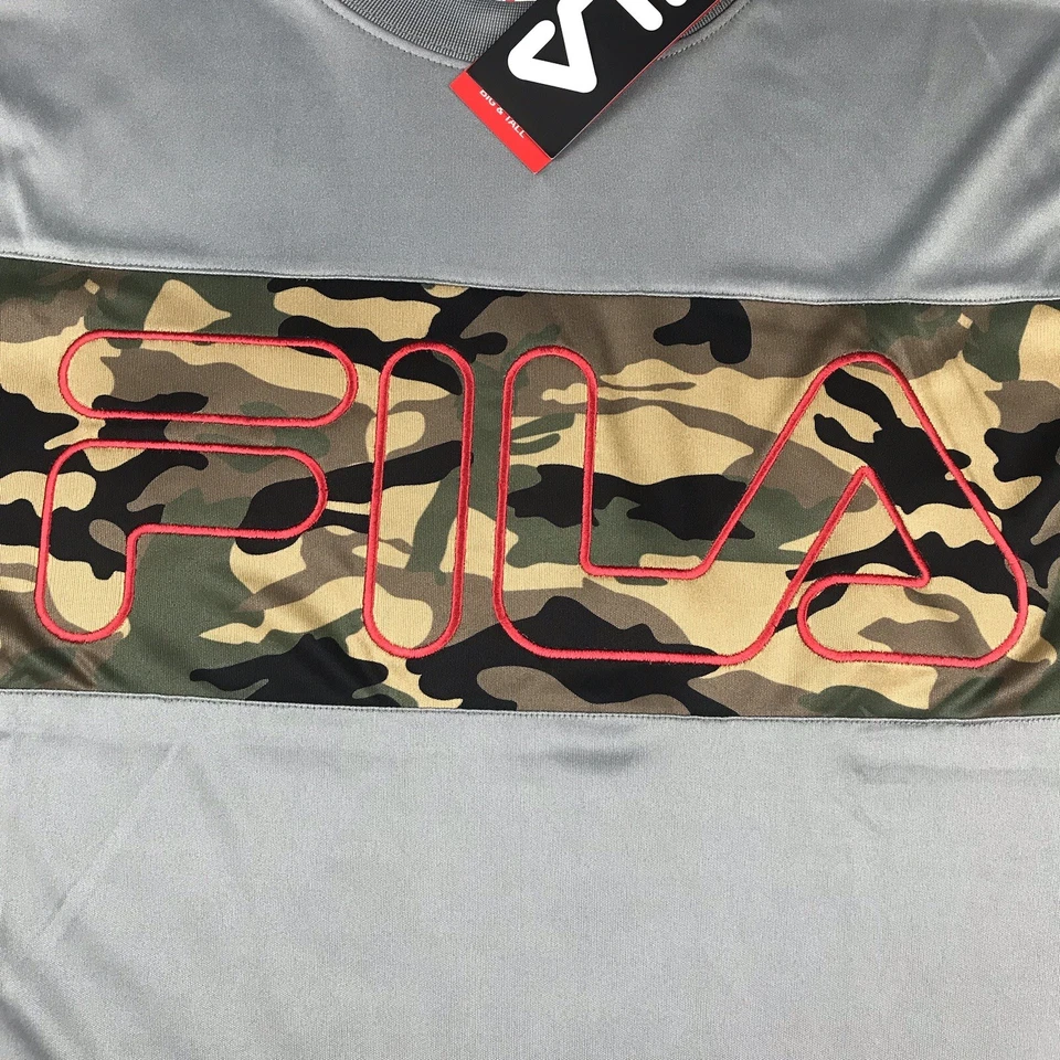Camisa Fila Para Hombres 1XL Gris Piedra Verde Camuflada Bordada Camiseta Ligera Nueva Con Etiquetas Foto 2 de 4