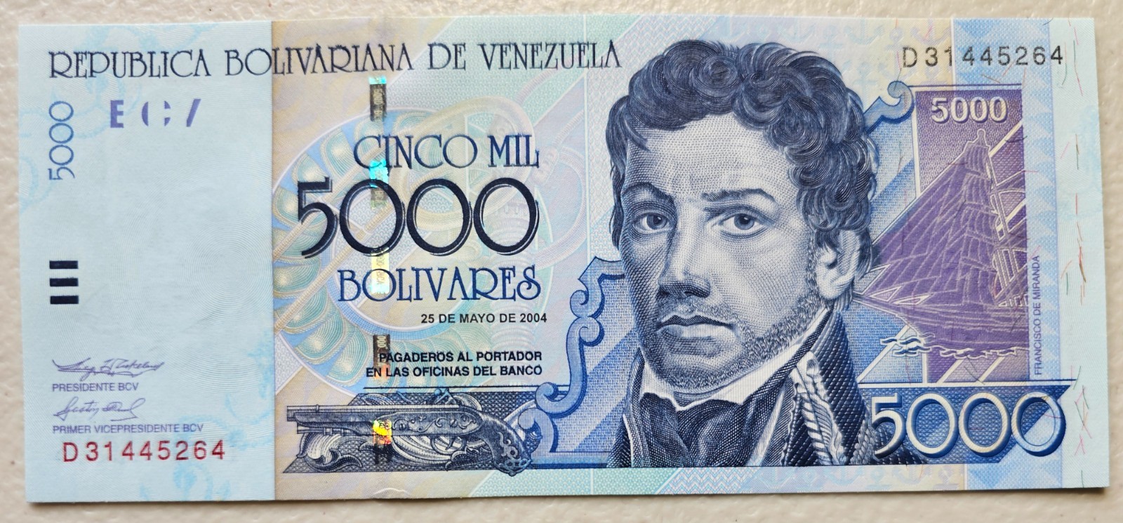 Venezuela 5000 Bolivares 2004 Unc