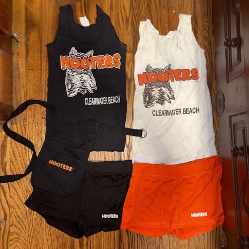 Hooters Clearwater Beach Full 2 Uniforms And Pouch S, XS