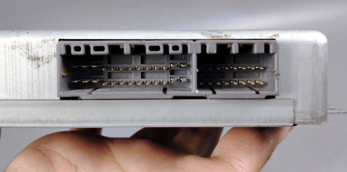 SUZUKI SIDEKICK SPORTS 4WD 1.6L 1.8L 96 - 98 ABS CONTROL MODULE