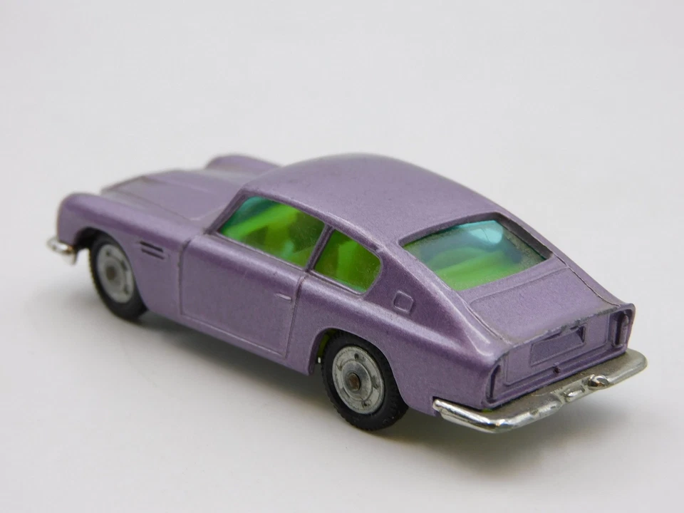 Corgi Toys Husky Aston Martin DB6 1/64 vintage die cast model car - Immagine 2 di 4