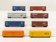 Accurail HO Lot of 8 Freight Cars LN 9076
