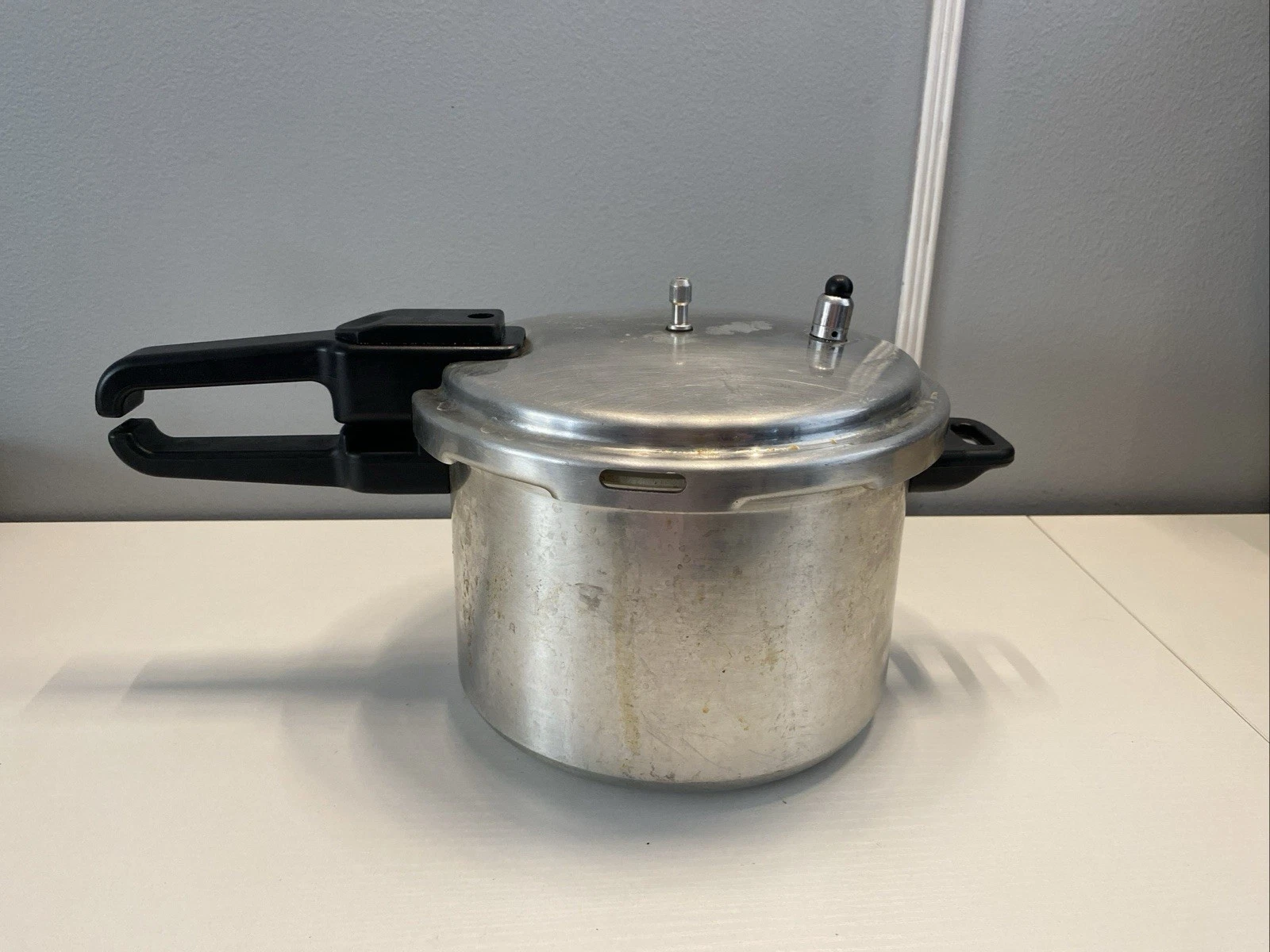 Vintage IMUSA Pressure Cooker