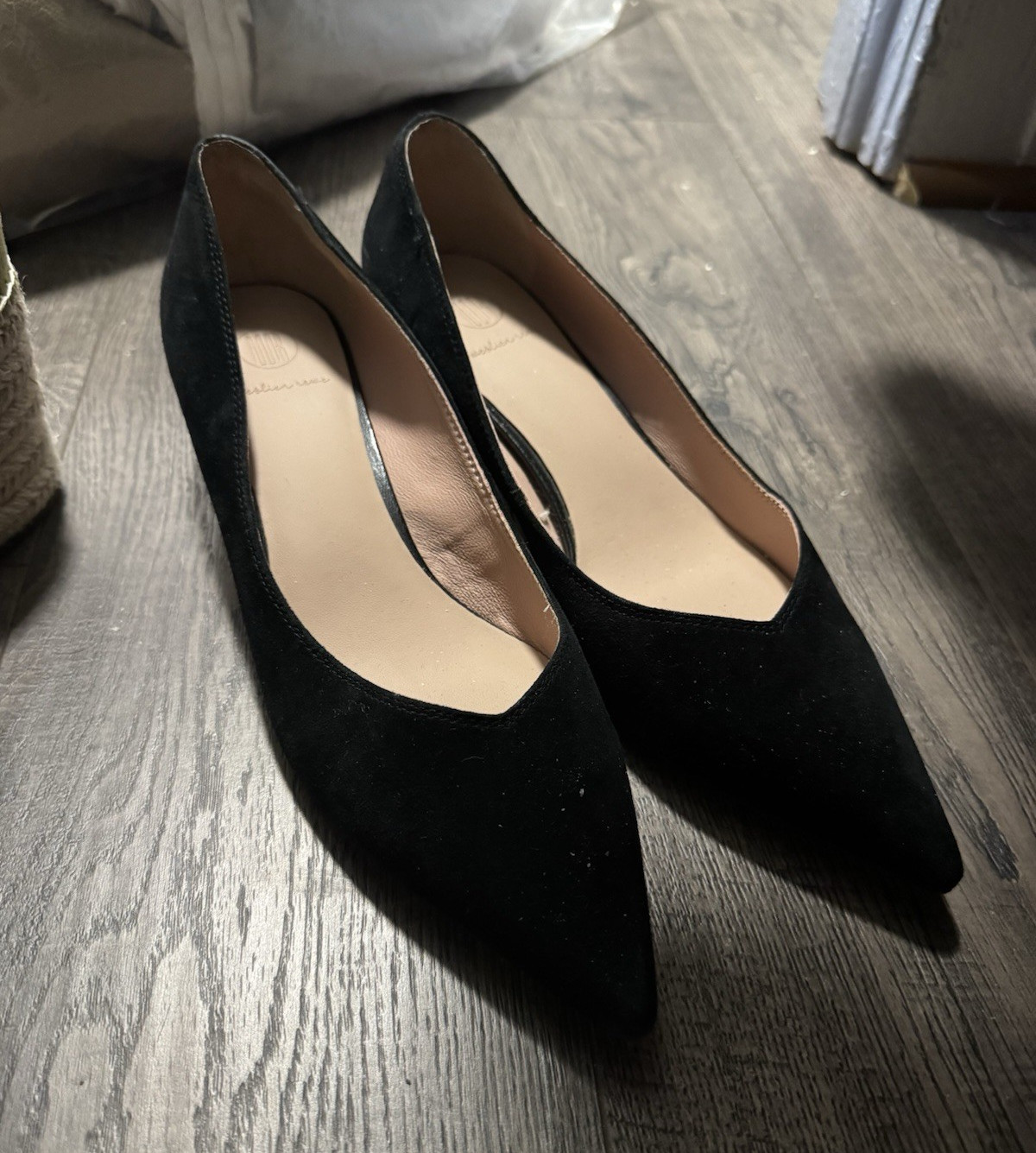 Women's Black Suede Pointed Toe Flats Slip-On Size 7.5