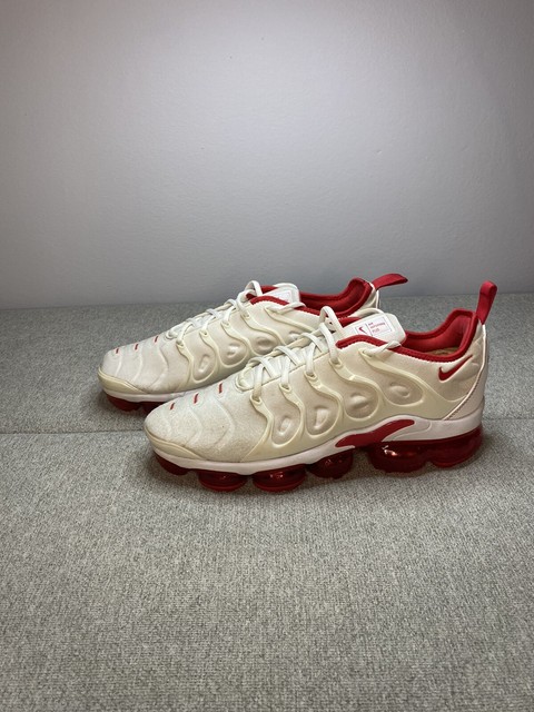 white and red vapormax plus 2021