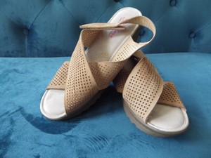 Beautiful Skechers Cloud Sole Softest Most