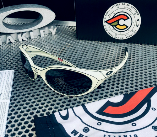CHAQUETA OAKLEY X CINELLI EYE REDUX | AMARILLA USADA EN CARRERAS | GRIS PRIZM | EDICIÓN LIMITADA - Imagen 5 de 19