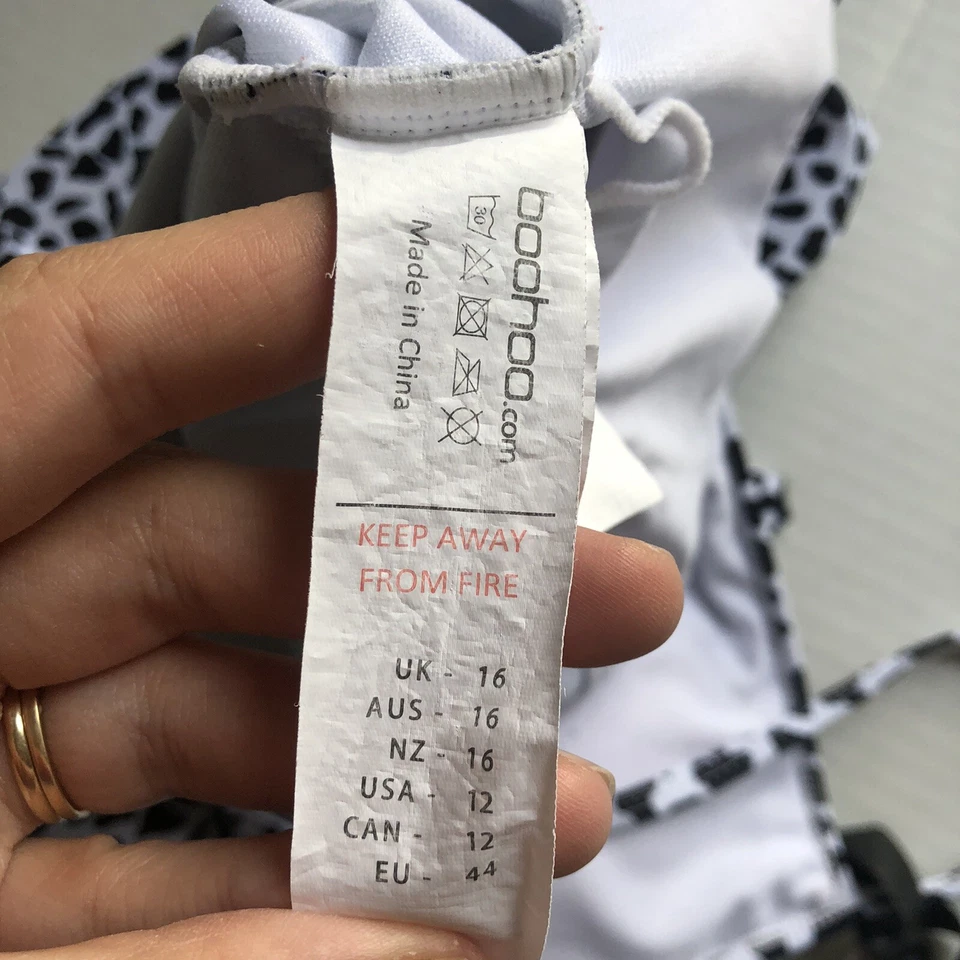 Traje de baño Boohoo Curve negro blanco estampado animal manchado talla 12 EE. UU. A3142 Foto 4 de 4