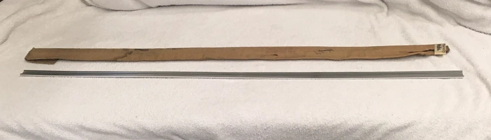 Nuevo de Lote Antiguo 60 Dodge Parrilla Moldura Superior Dart Seneca Pioneer Phoenix 1960 2196457 Foto 3 de 4