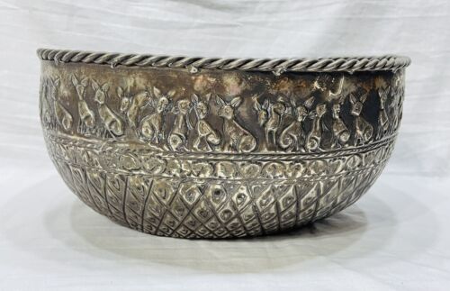 Oval Repousse Jardiniere Planter With Rabbits Detail And Twisted Rope Trim 12” - Afbeelding 1 van 11