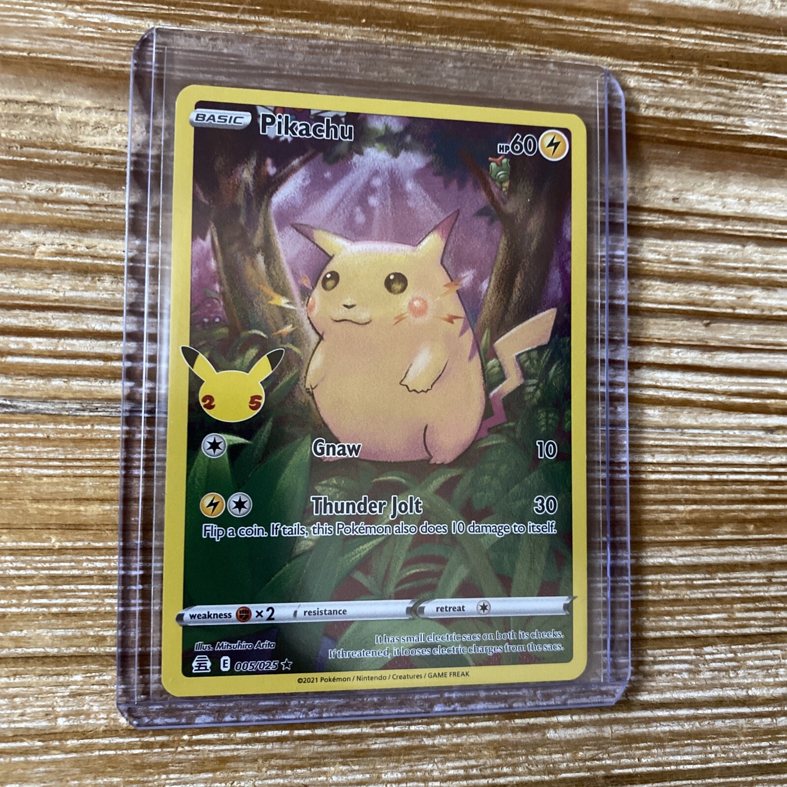 Pokemon Pikachu 005/025 25th Anniversary Celebrations Holo Rare Near Mint - Mint