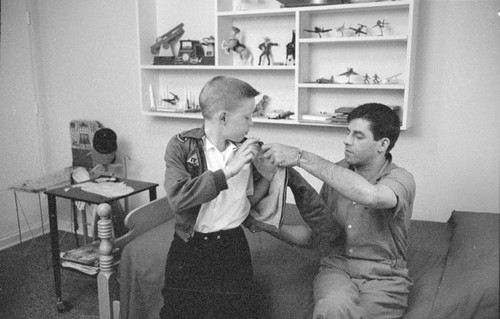 Lot of (5) 1960s JERRY LEWIS w/ Family Original Photo Negatives gp