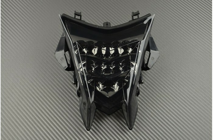 Feu stop LED avec clignotants intégrés améliorant la visibilité BMW S1000RR