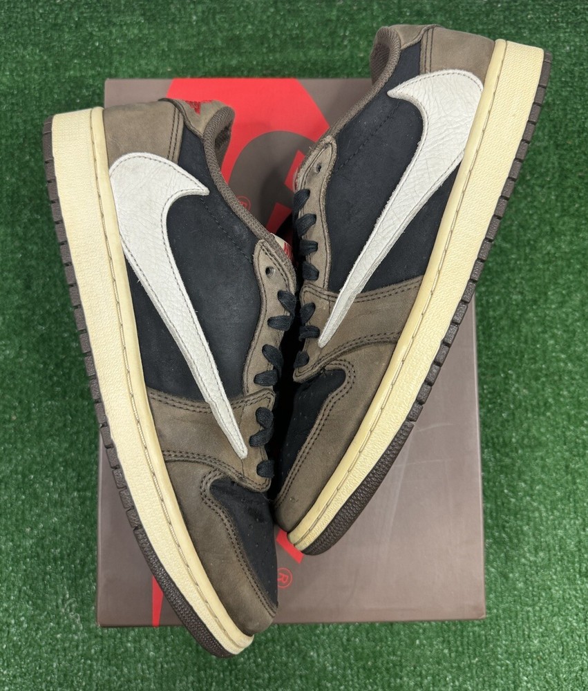 Nike Travis Scott Air Jordan 1 Low Mocha Size 9.5 CQ4277-001