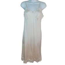 Vanity Fair Full Slip White Size 34 L Adj Lace Trim Antron III All Nylon USA