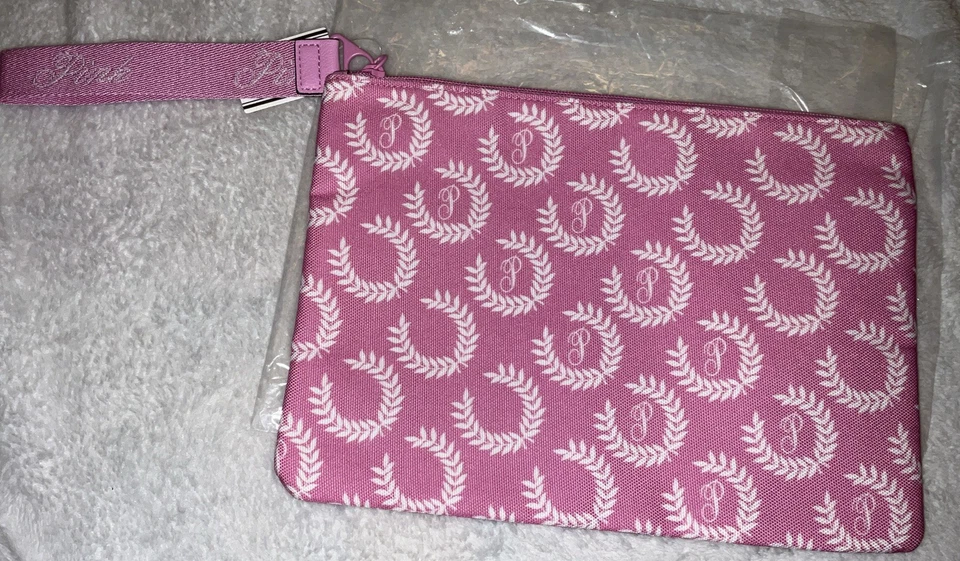 Victoria’s Secret- Estuche de Maquillaje ROSA Forrado de Alta Resistencia. Nuevo con etiquetas y en envoltura original Foto 2 de 4