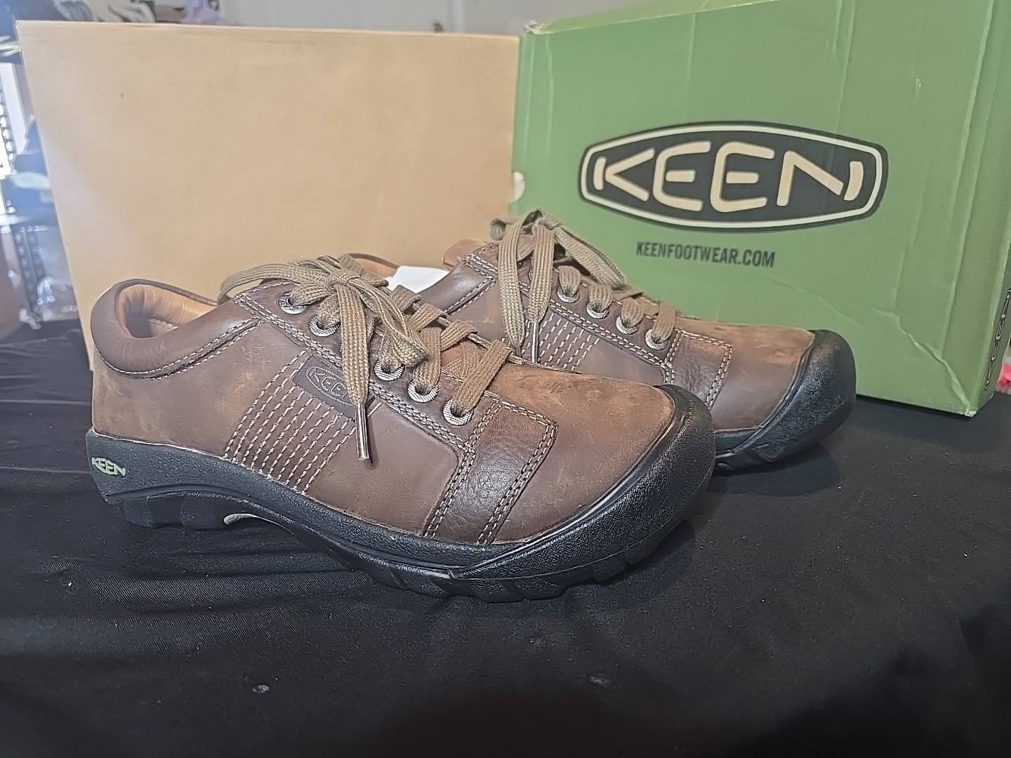 Keen scarpa casual da uomo Austin marrone cioccolato stringata #1007722 prezzo al pubblico consigliato $145