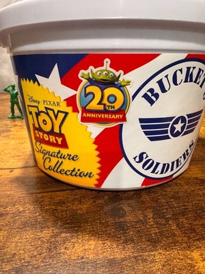 toy story signature collection bucket o soldiers 71/72 Soldiers | eBay