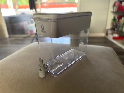 Brita UltraMax OB24 27 Cup Filter Dispenser Pitcher Style No Cartridge Used