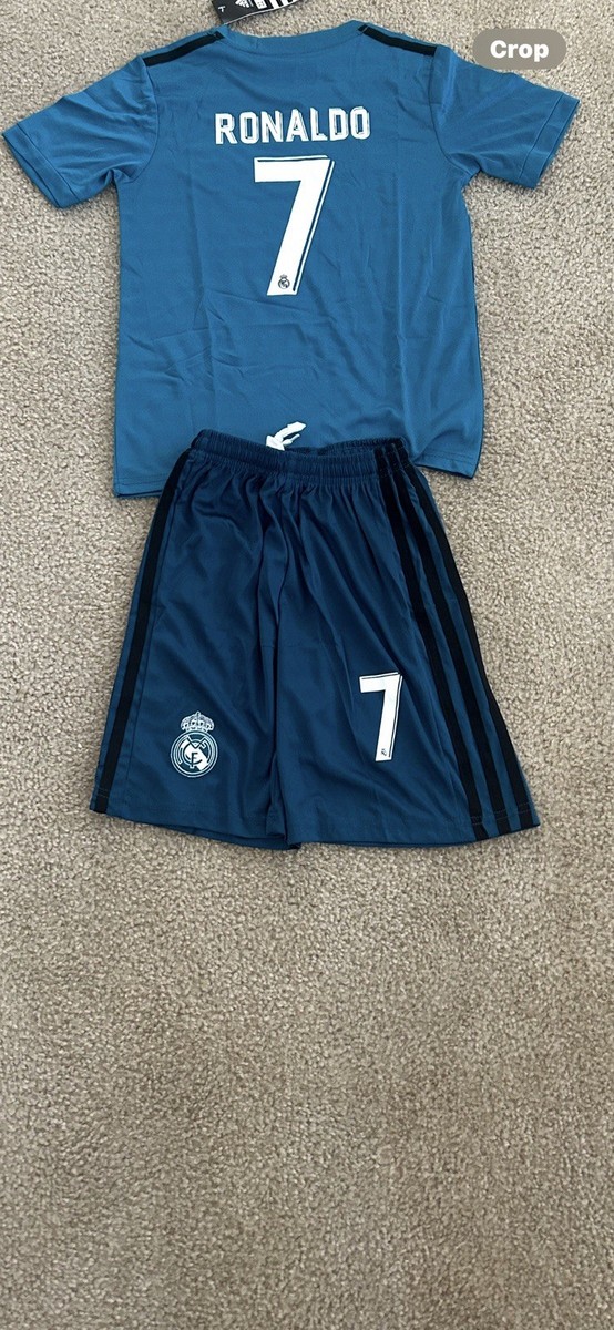 Youth Large Ronaldo #7 Real Madrid Jersey W-Shorts. Brand New W