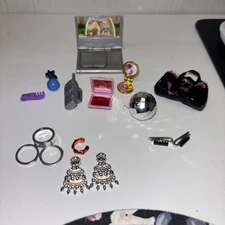 Mattel My Scene Barbie Doll  Accessories MAKEUP, HAIR PINS, JEWELRY & MORE