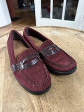 GH Bass Weejuns Limited Edition Burgundy Suede Penny Loafers. Women  s Size 9