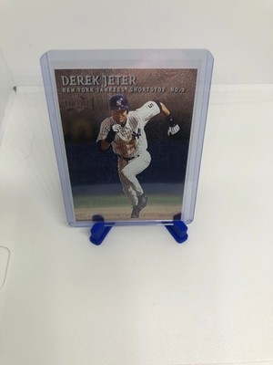 2000 Fleer METAL UNIVERSE DEREK JETER #2 (FREE Shipping)