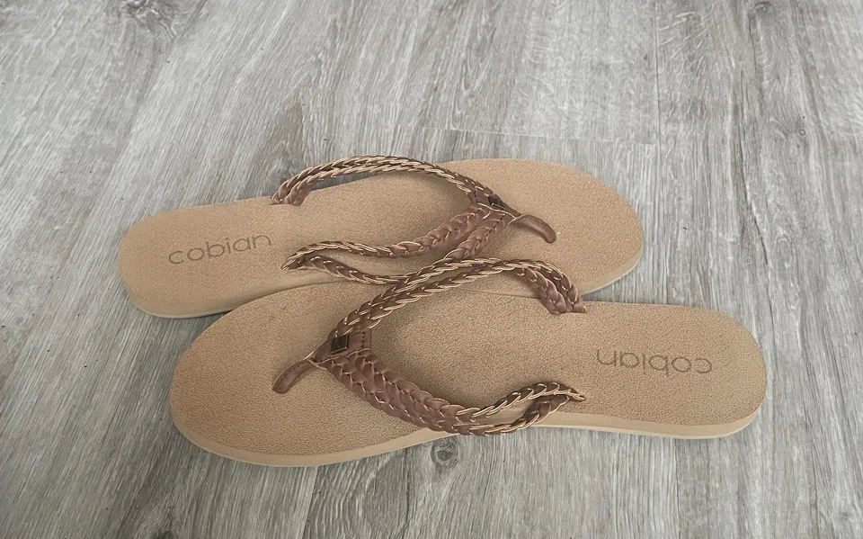 Женские босоножки-шлепанцы Cobian Leucadia коричневые плетеные размер 8 - Изображение 4 из 4