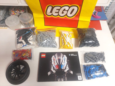 Lego Technic 42130 ''BMW M 1000 RR'' gebraucht