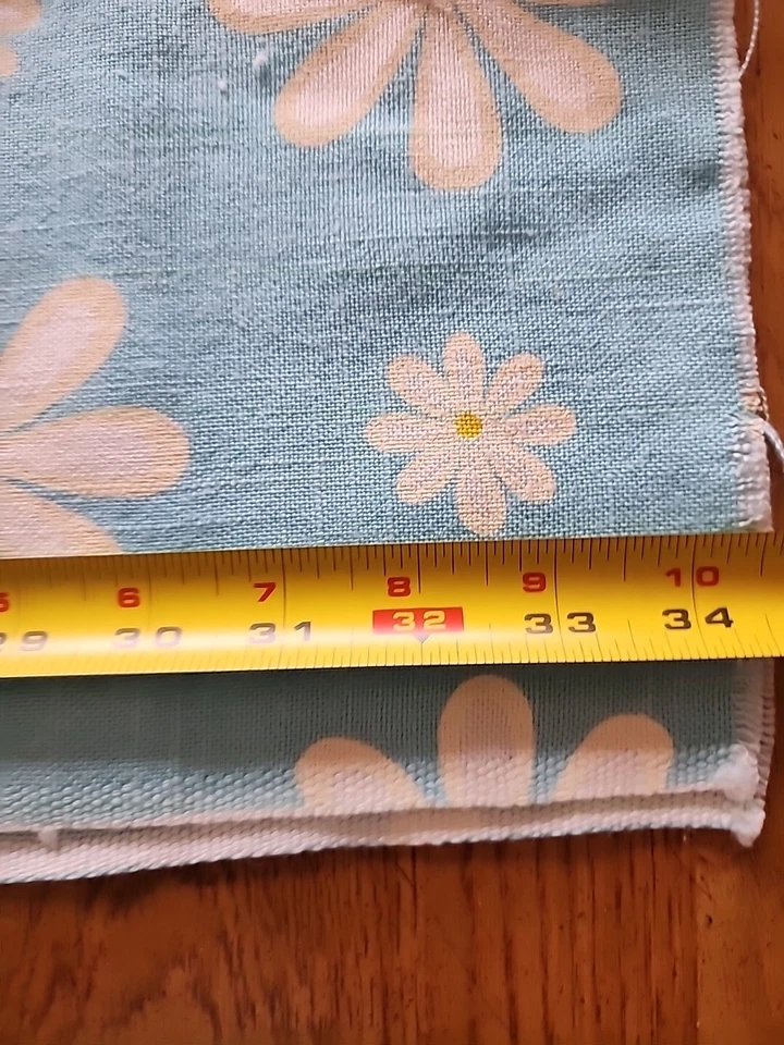 1960's vintage BLUE Background W Groovy White DAISY'S DAISIES Fabric 33 X 40" - Image 3 of 4