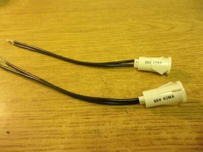 Clear Indicator Lamp 28V, 40MA Lot Of 2