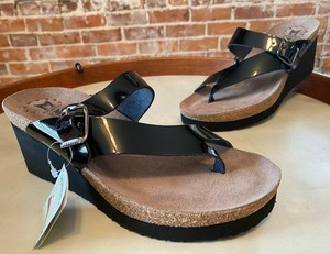 mephisto black patent leather sandals