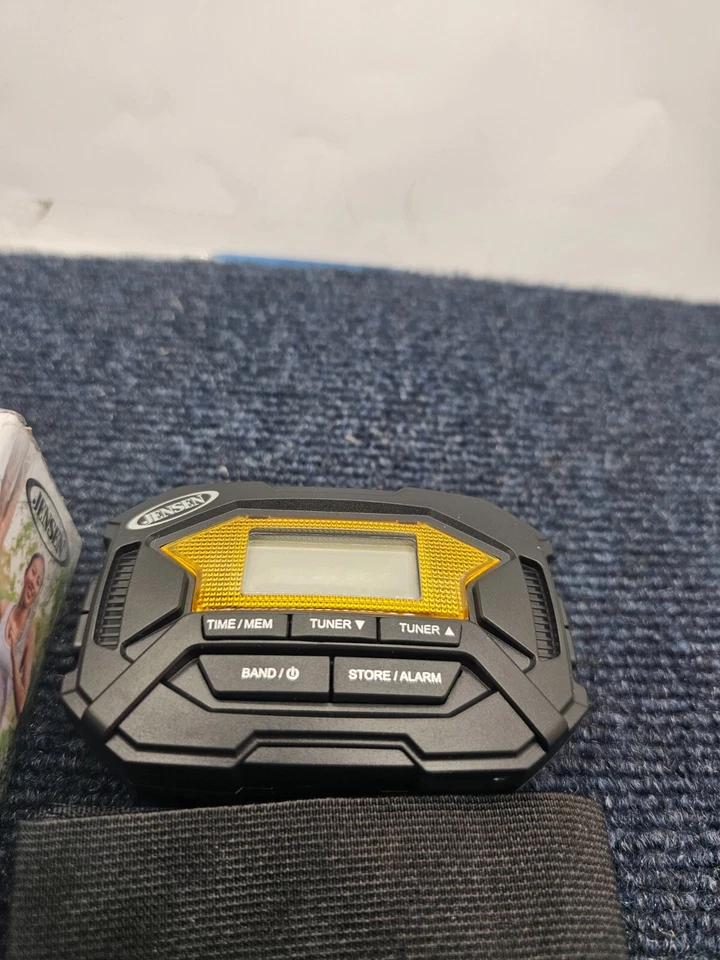 Jensen SAB-60: Armband Digital AM/FM Stereo Radio with Clock - Изображение 2 из 4