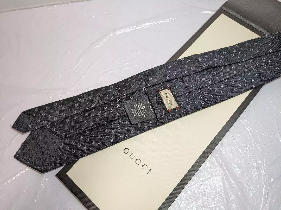 Cravate authentique GUCCI gucci véritable soie multicolore 100 % luxe fabriquée en Italie Z11