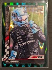 2025 Topps Chrome F1 George Russell Pole Position Green Refractor #107/140 Merce