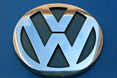 VW Emblem,Durchmesser  12cm, Chrom Schwarz ,VW Logo,unverbaut, keine Kleberreste