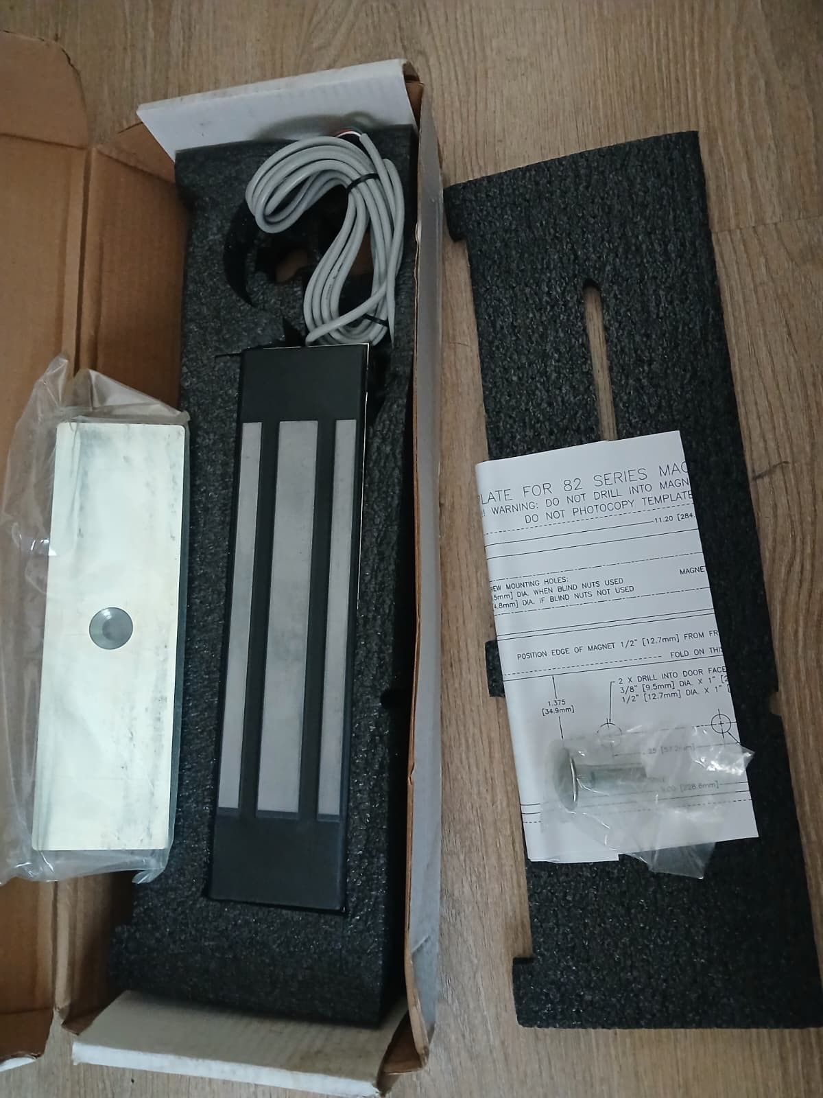 Securitron M82B 1800LB 12/24VDC MBS Magnalock ASSA ABLOY