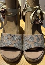 New Yellowbox Women s 6 Ankle Tie 4 Wedge Espadrille Sandals. Silver Floral