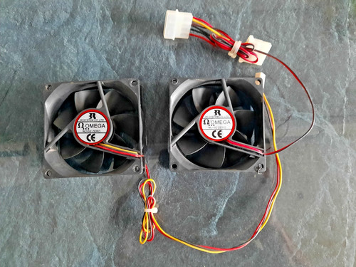 #  PC Computer Lüfter / Kühler - 2 Lüfter  3R System Omega Noise Zero